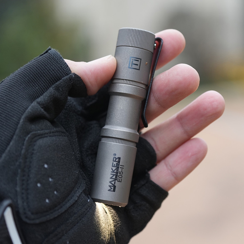🤝Mankerlight E05 II 钛石洗版本强光小手电筒 1300流明 含14500电池 399