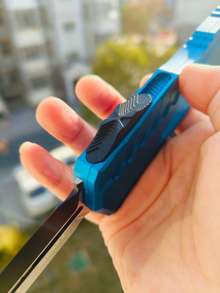 🔥 Microtech 1242-1BL 蓝色 3480