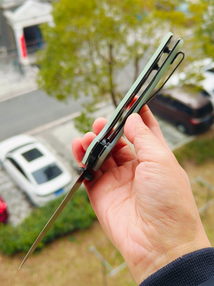 Tenable Fermi  14C28N钢  G10手柄  T1122A2