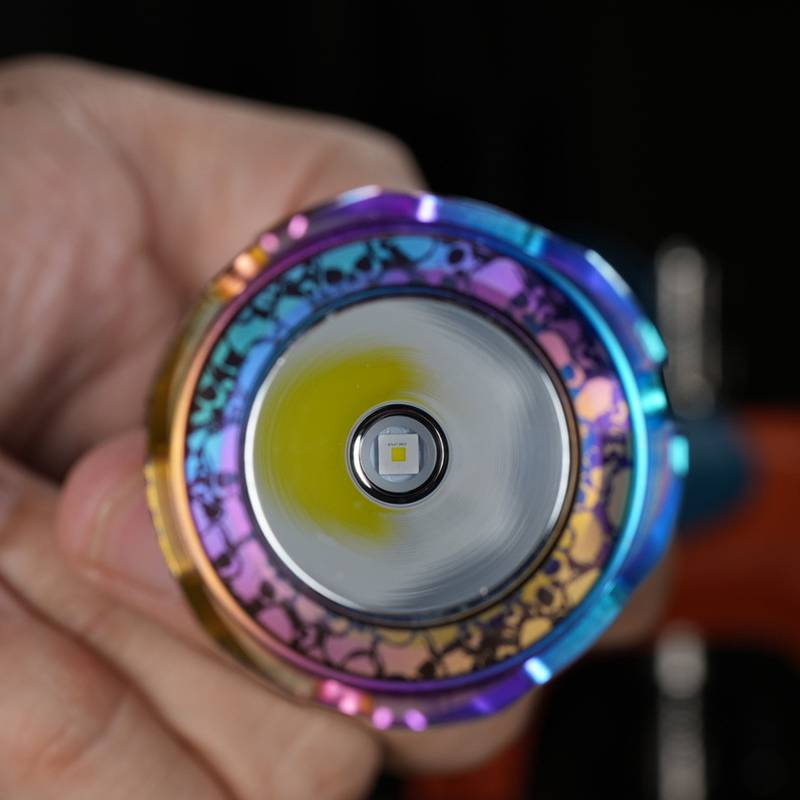 🤝Mankerlight Striker Mini钛合金远射战术EDC强光小手电筒 彩色骷髅头版本 含电池 899