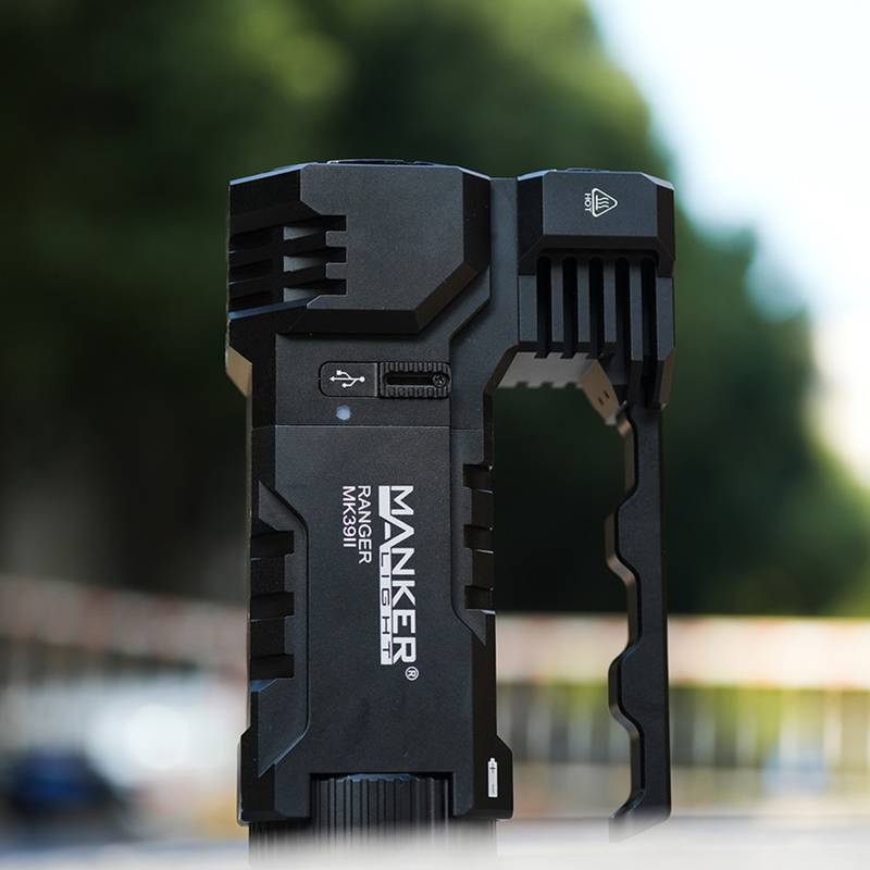 🤝Mankerlight MK39 II 聚光泛光强光手电筒 含电池 2495