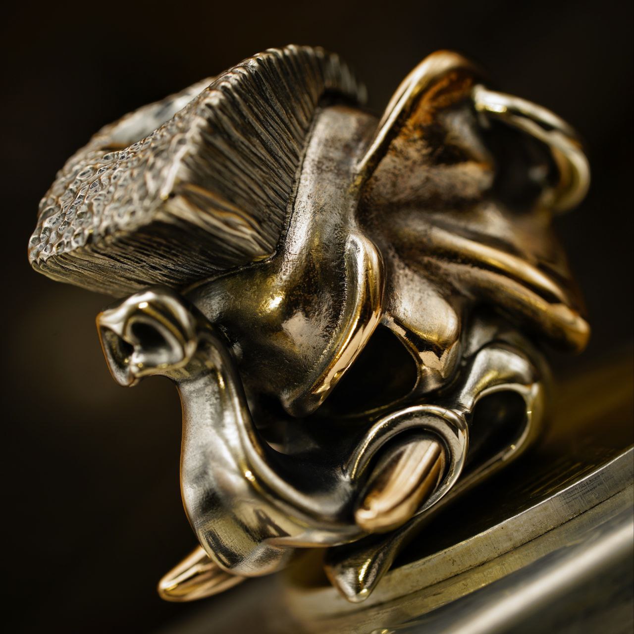 Cpprhd Metal Work Wild elephant Bead 俄罗斯铜斑蛇野象刀坠
