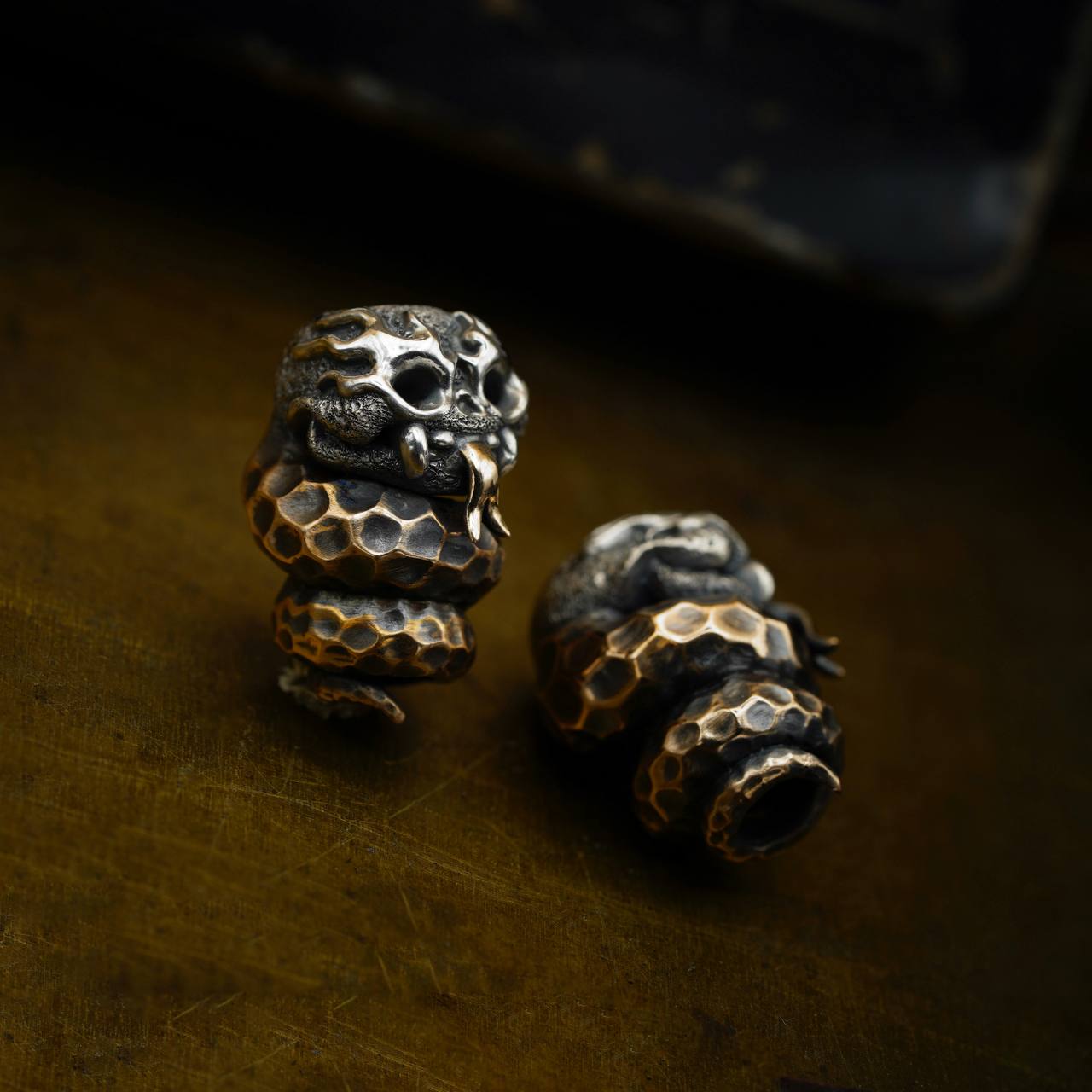 Phase Objects Snake Bead 俄罗斯过去式蛇年限量版刀坠吊坠 1980