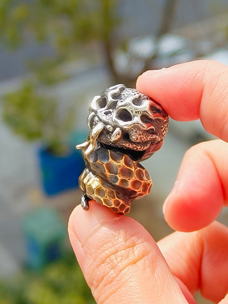 Phase Objects Snake Bead 俄罗斯过去式蛇年限量版刀坠吊坠 1980