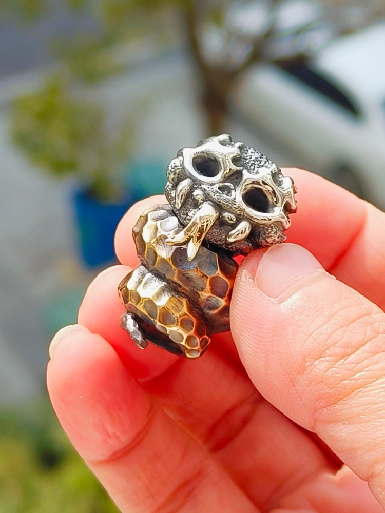 Phase Objects Snake Bead 俄罗斯过去式蛇年限量版刀坠吊坠 1980