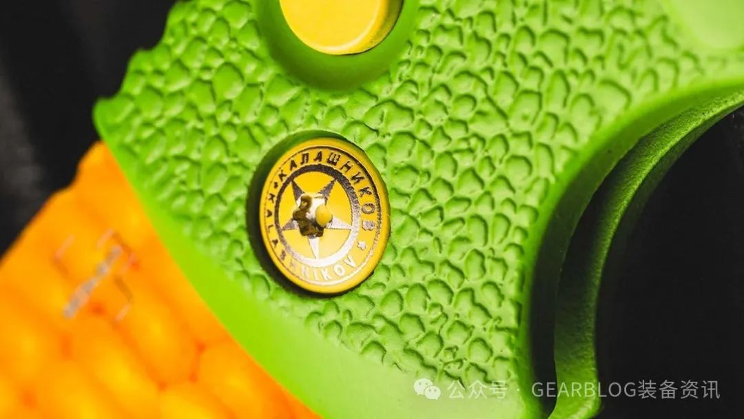 大自然是最好的色彩搭配师，Boker公司推出玉米折刀