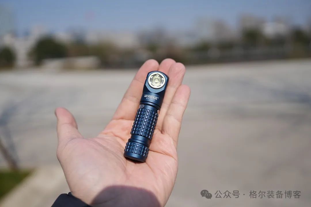Manker E03H III：漫客照亮户外的全能头灯
