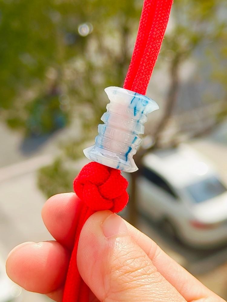 SSD工作室 白蓝树脂刀坠