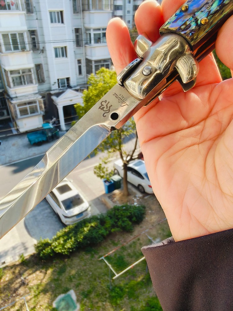 【售完】Latama Cutlery Walt 意大利黑手党经典自动侧跳 440C钢 鲍鱼柄 手工作品 2000
