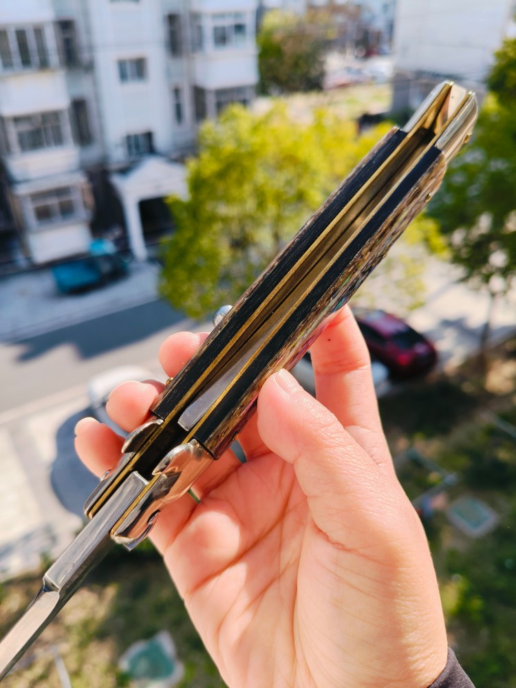 【售完】Latama Cutlery Walt 意大利黑手党经典自动侧跳 440C钢 鲍鱼柄 手工作品 2000