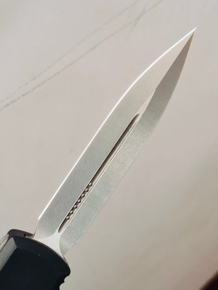 【售完】Microtech 122-10 Ultratech D/E CTS-204P钢 铝合金柄 黑色 1800