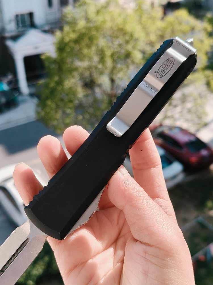 【售完】Microtech 122-10 Ultratech D/E CTS-204P钢 铝合金柄 黑色 1800