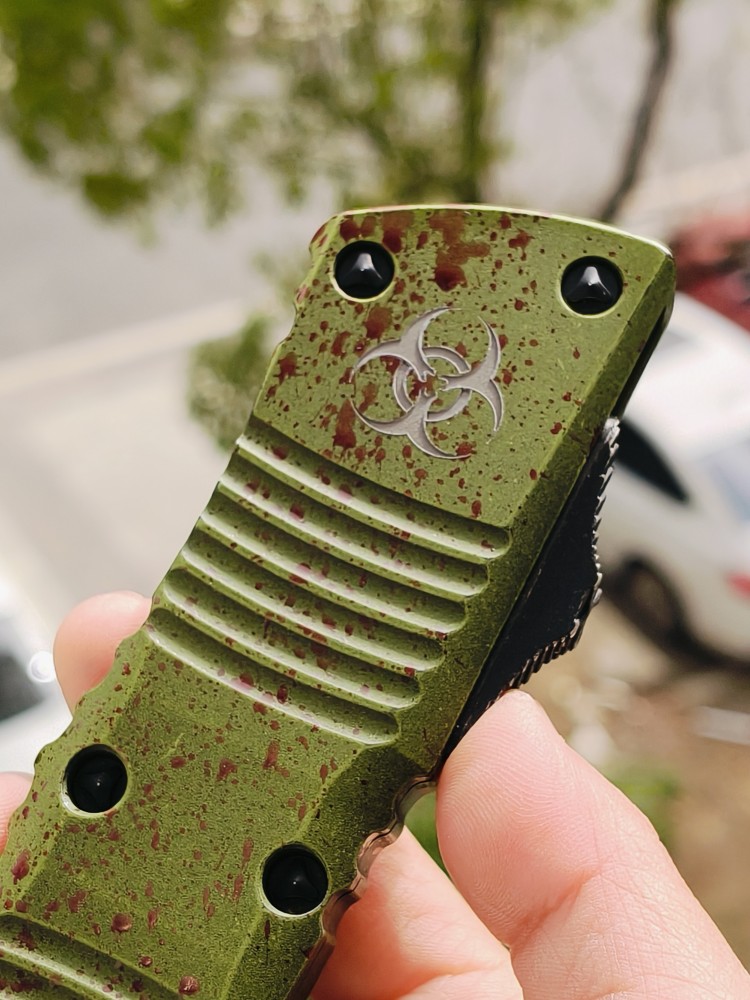 【寄售】Microtech Combat Troodon D/E Outbreak Standard Deep Engraved Signature Series 142-1OBDS 绿色 6800