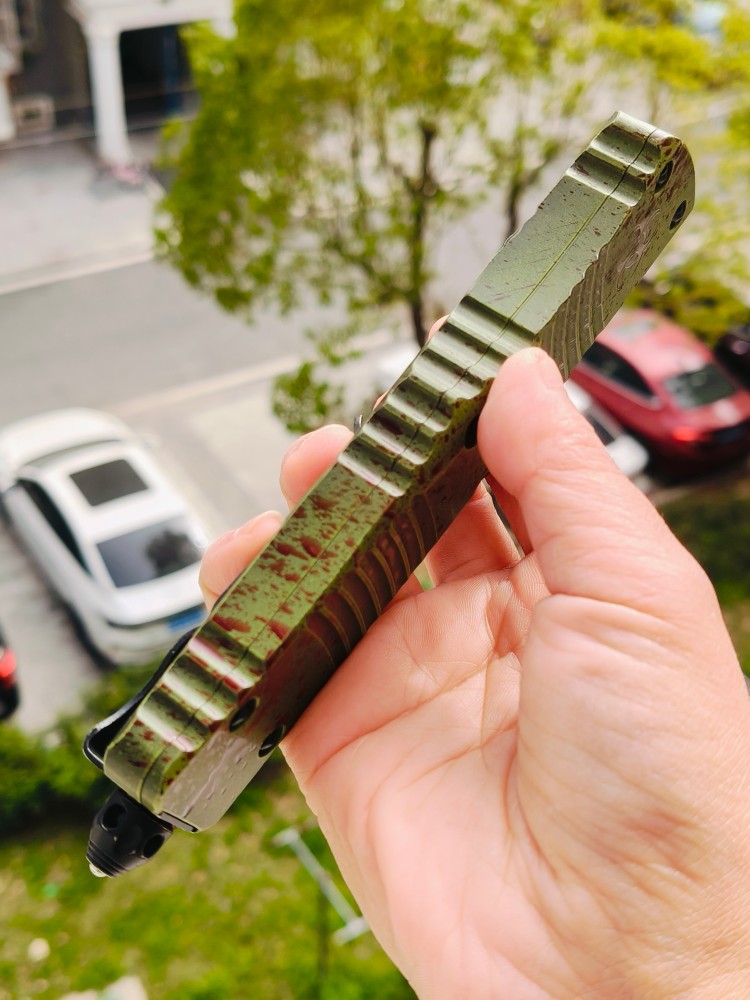 【寄售】Microtech Combat Troodon D/E Outbreak Standard Deep Engraved Signature Series 142-1OBDS 绿色 6800