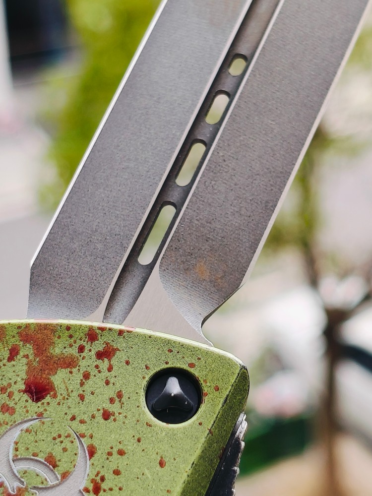 【寄售】Microtech Combat Troodon D/E Outbreak Standard Deep Engraved Signature Series 142-1OBDS 绿色 6800