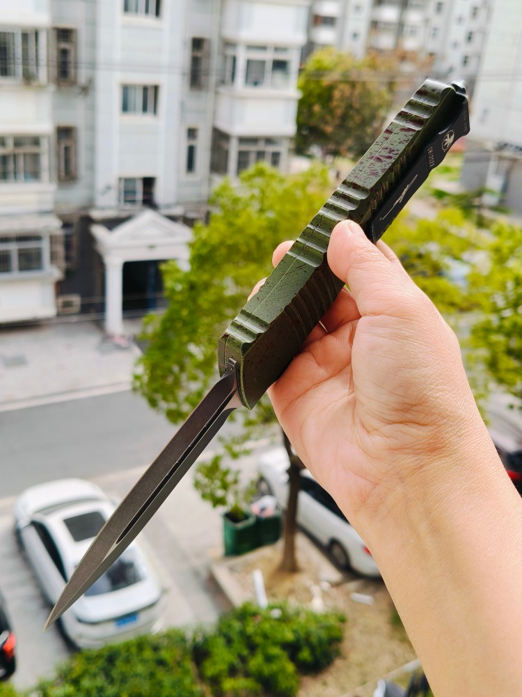 【寄售】Microtech Combat Troodon D/E Outbreak Standard Deep Engraved Signature Series 142-1OBDS 绿色 6800
