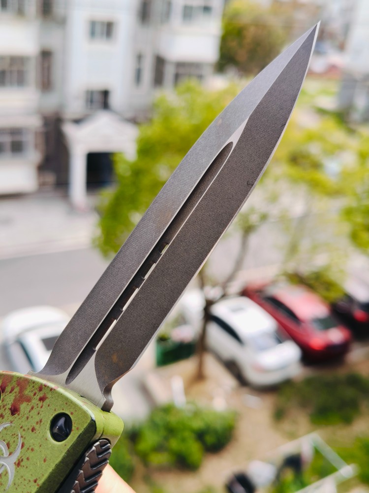 【寄售】Microtech Combat Troodon D/E Outbreak Standard Deep Engraved Signature Series 142-1OBDS 绿色 6800