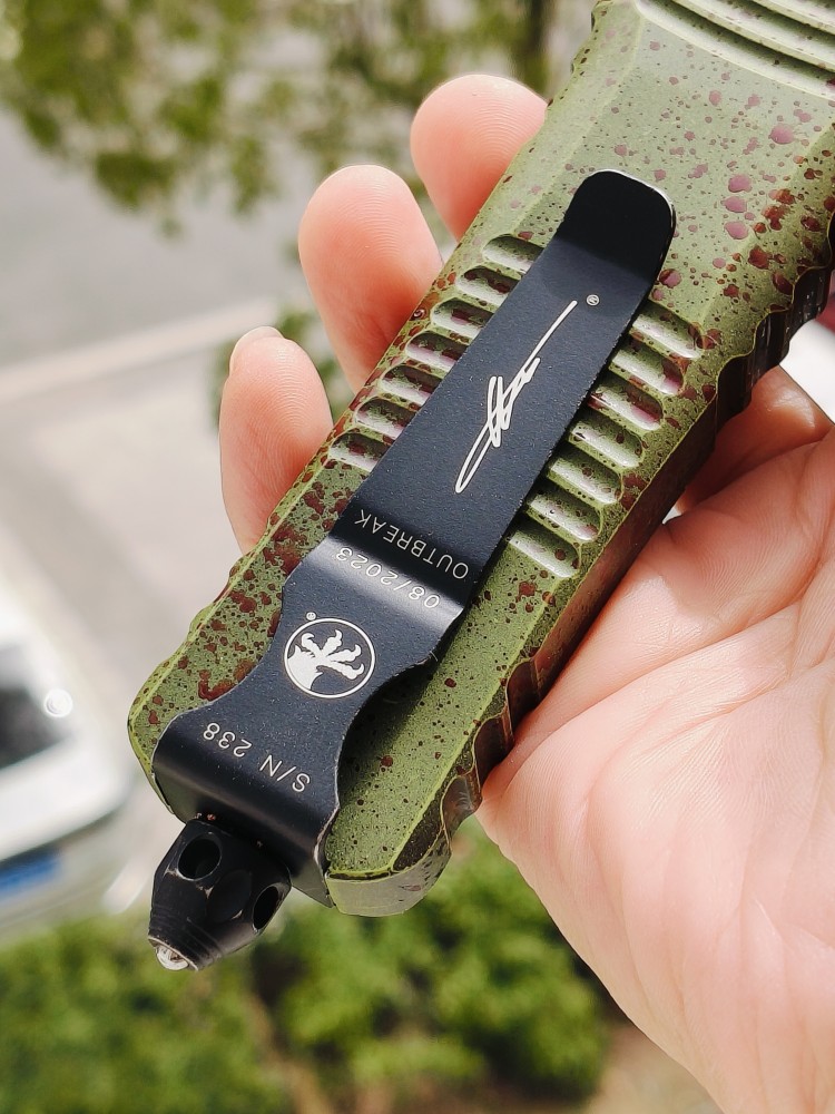 【寄售】Microtech Combat Troodon D/E Outbreak Standard Deep Engraved Signature Series 142-1OBDS 绿色 6800