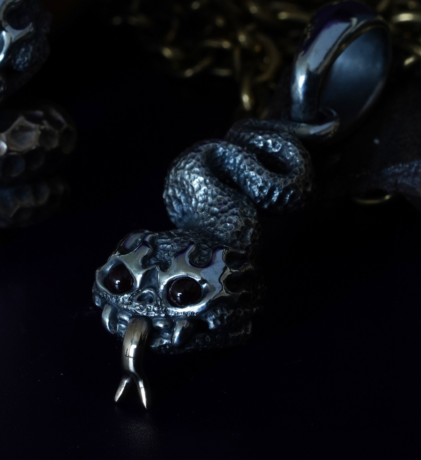 Phaseobjects Snake Pendant 俄罗斯过去是蛇形吊坠