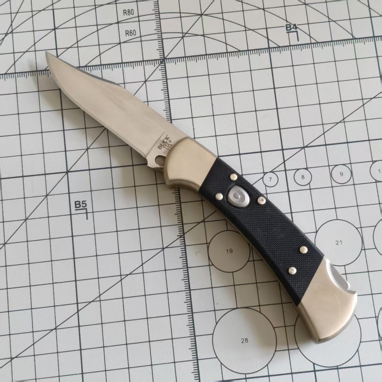 【特惠】BUCK 0110BKSA-B S30V钢 BOS标 AUTO G-10柄 折叠猎人 1350