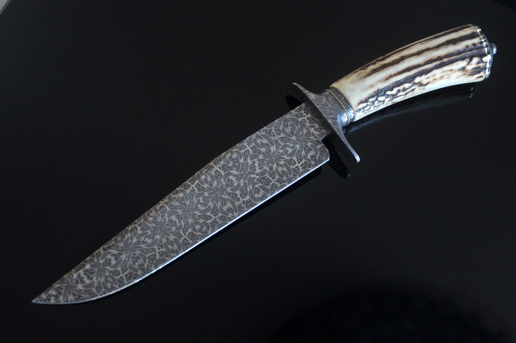 Jimmy Yang 手工定制博伊刀 大马士革钢 水鹿角 艺术刀剑